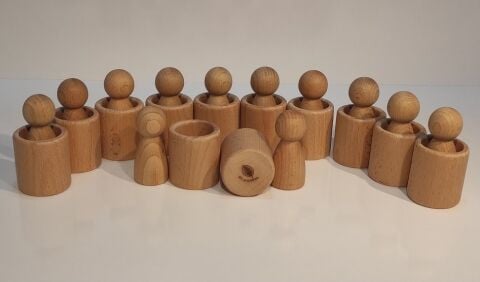 12 Lİ WALDORF İNSAN FİGÜRLERİ VE KASELERİ (NATUREL)