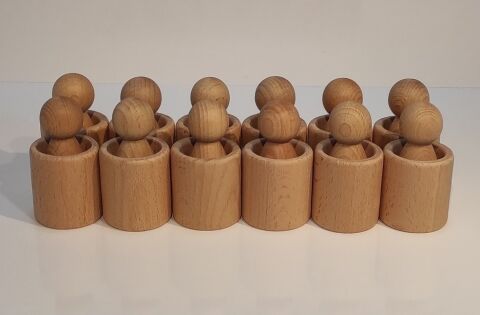 12 Lİ WALDORF İNSAN FİGÜRLERİ VE KASELERİ (NATUREL)