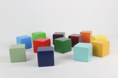 12 li Renkli Küçük Küp (3,2 Cm)