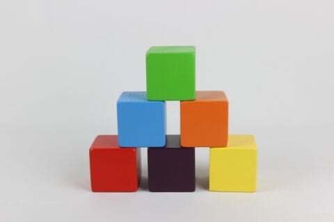 6 LI RENKLİ BÜYÜK KÜP (5 cm)